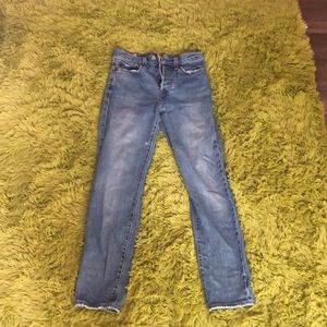 Levi’s wedgie waist 24